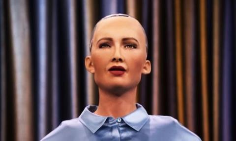 Der weltweit erste Roboterbürger möchte eine Familie gründen