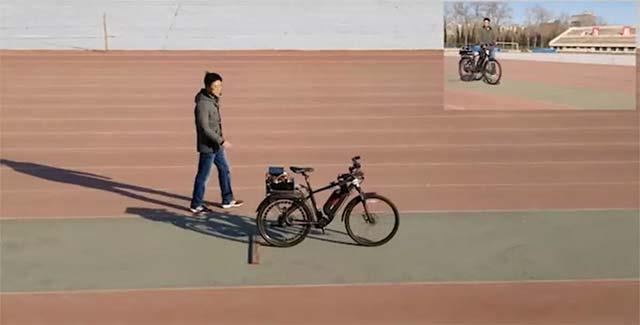 人間と同じように推論して学習できるAIチップを使った自走自転車の開発に成功